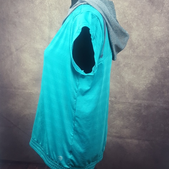 MPG Sports Hoodie - Size L - Picture 2 of 3